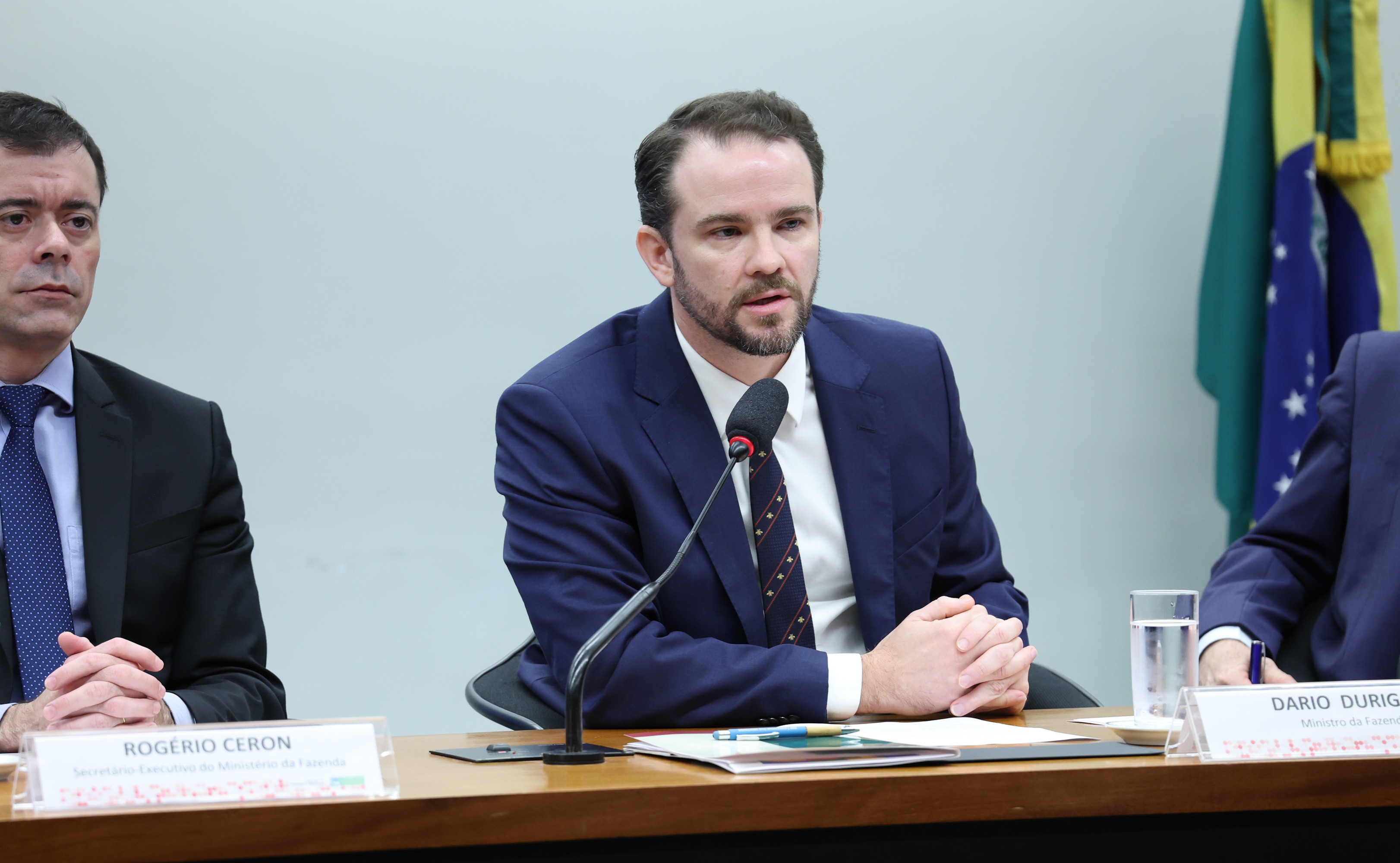 Ministro da Fazenda discute com deputados renegociação de dívida do agronegócio