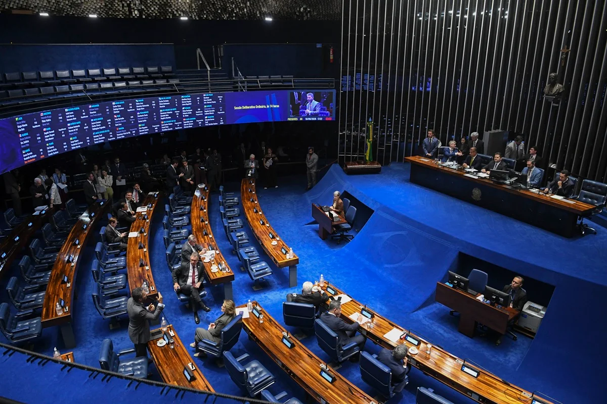 Pautas governistas travam no Senado antes do recesso de meio de ano