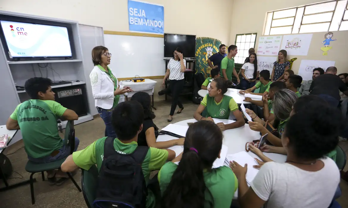 Pé-de-Meia 2026: nascidos em novembro e dezembro recebem quarta parcela nesta segunda-feira, 06/07/2026