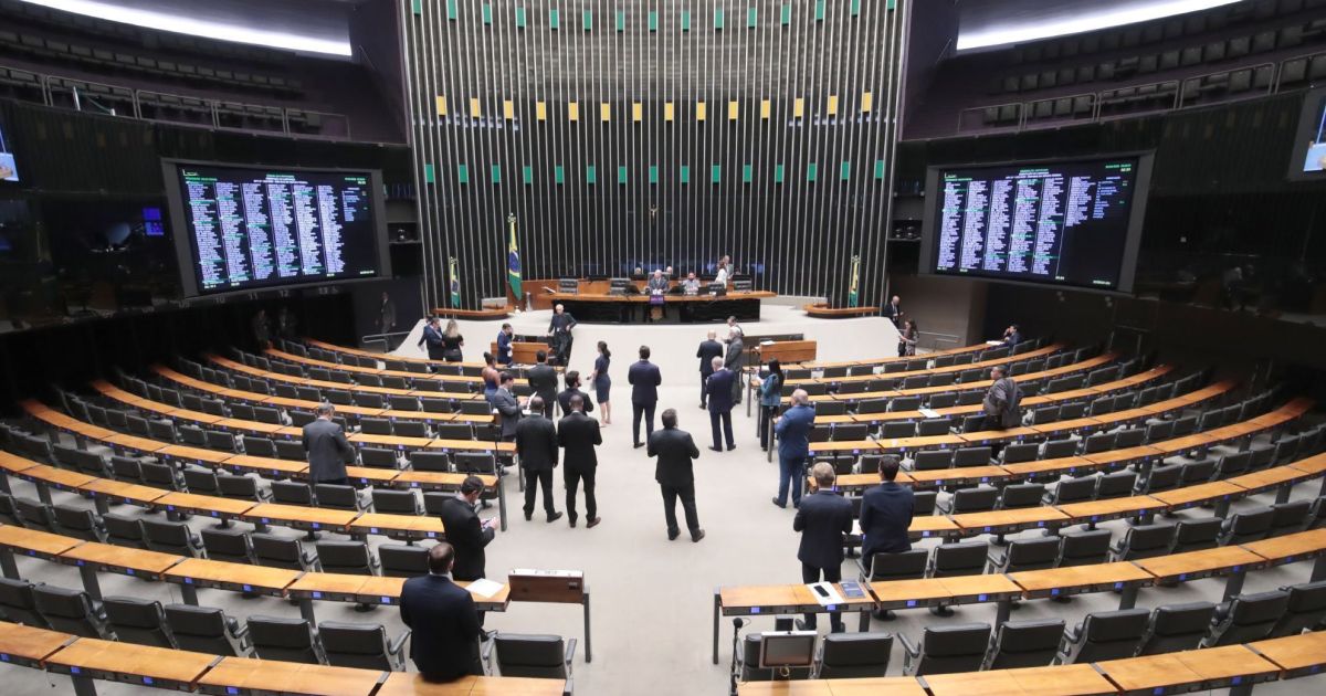 PEC 6x1: Comissão da Câmara debate cronograma e convoca Boulos para discutir jornada