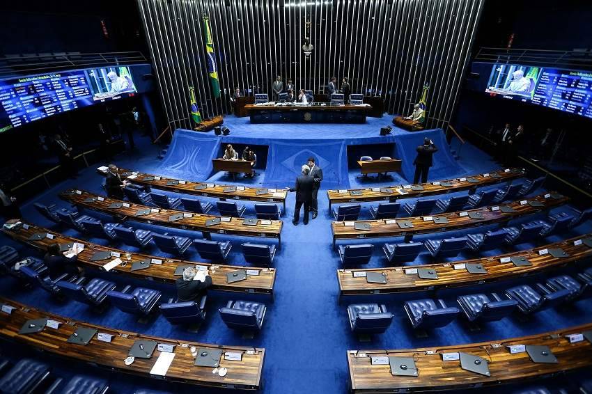 Davi Alcolumbre definirá tramitação de PEC que busca reduzir jornada de trabalho