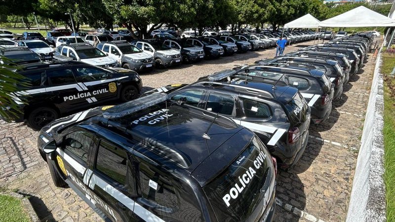 Governo do RN entrega 44 viaturas blindadas inéditas às forças de segurança