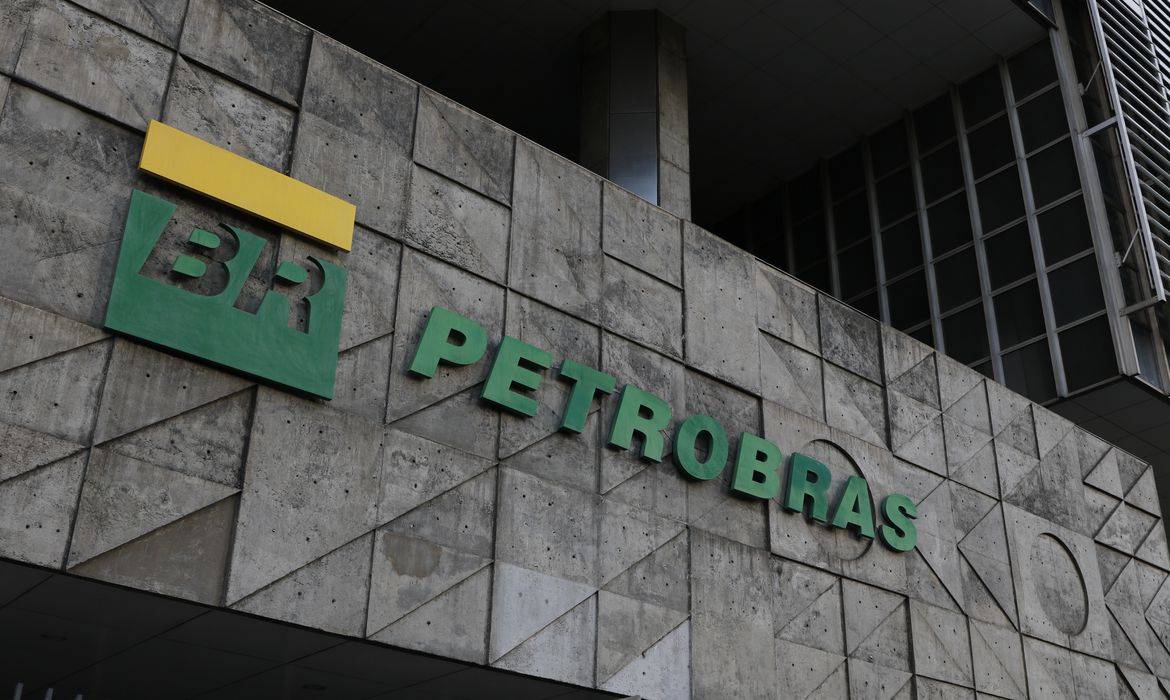Petrobras freia alta e protege o consumidor brasileiro