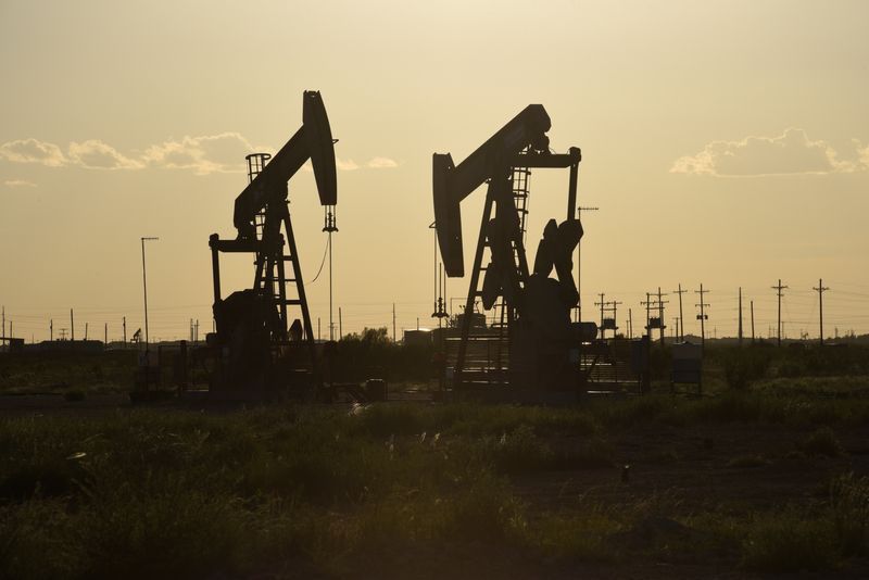 Ataque nos Emirados Árabes dispara preço do petróleo