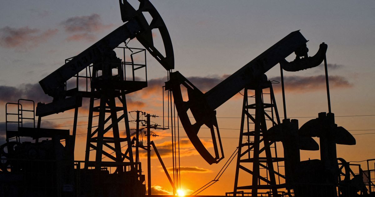 Petróleo fecha em alta após ataques entre EUA e Irã