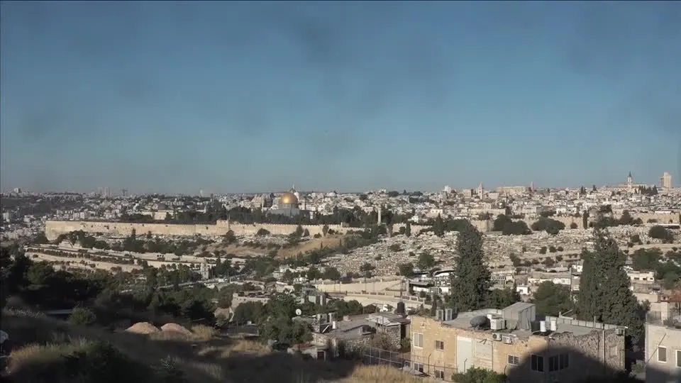 Usina petroquímica do Irã é atingida; Israel intercepta mísseis