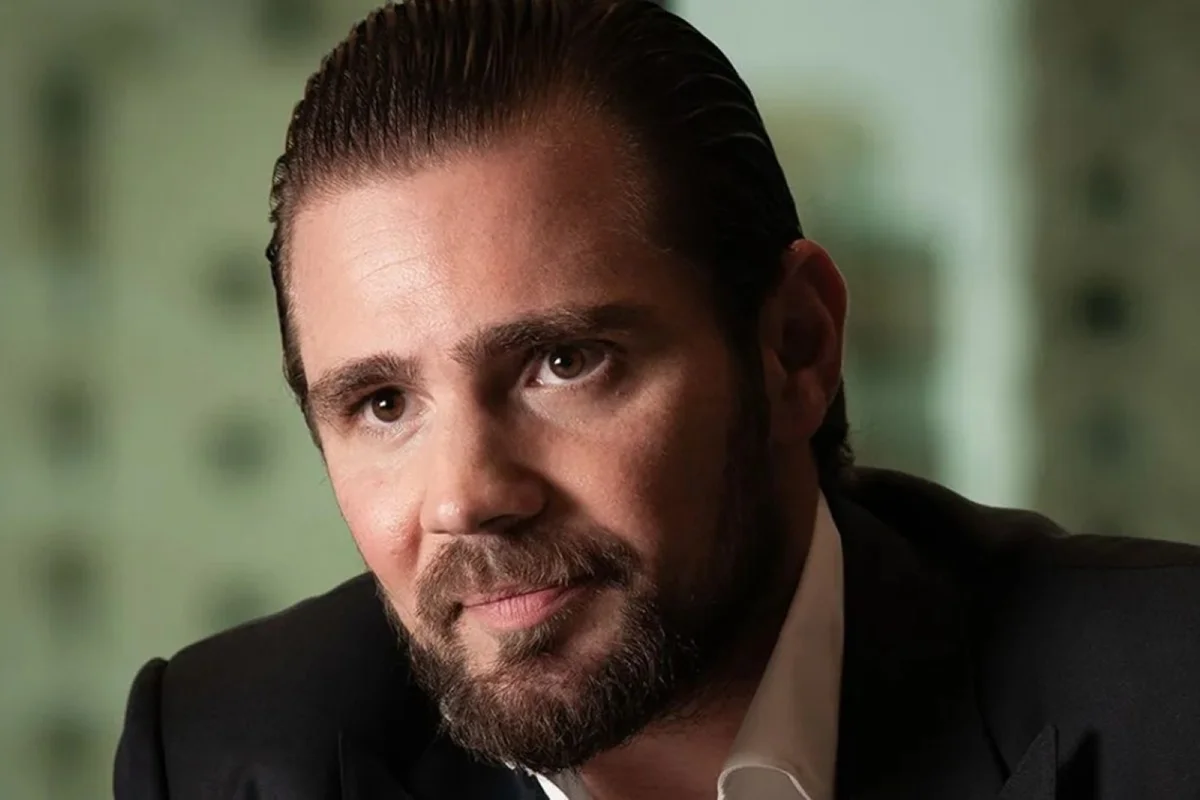 Polícia Federal detalha rede de políticos sob suspeita em investigação contra Daniel Vorcaro