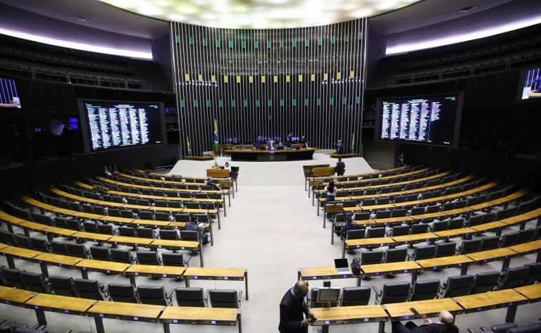 PF aponta indícios de aval da Presidência da Câmara em esquema de desvio de emendas