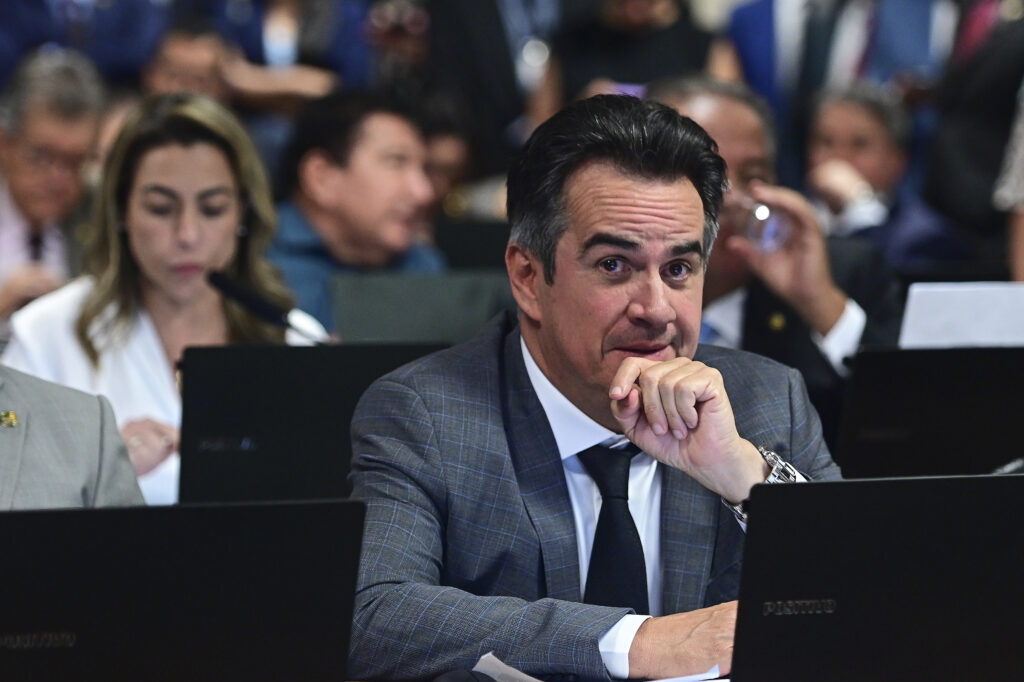 PF apura repasse milionário à família de Ciro Nogueira