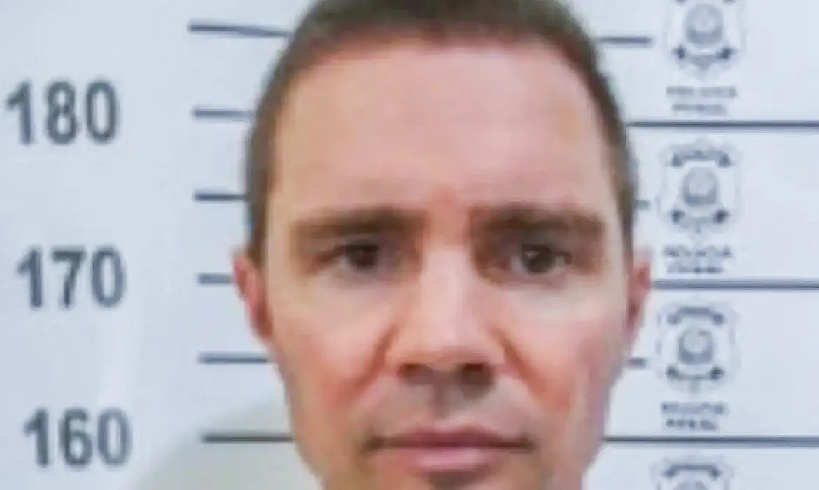 PF investiga R$ 61 milhões em elo com filme de Bolsonaro