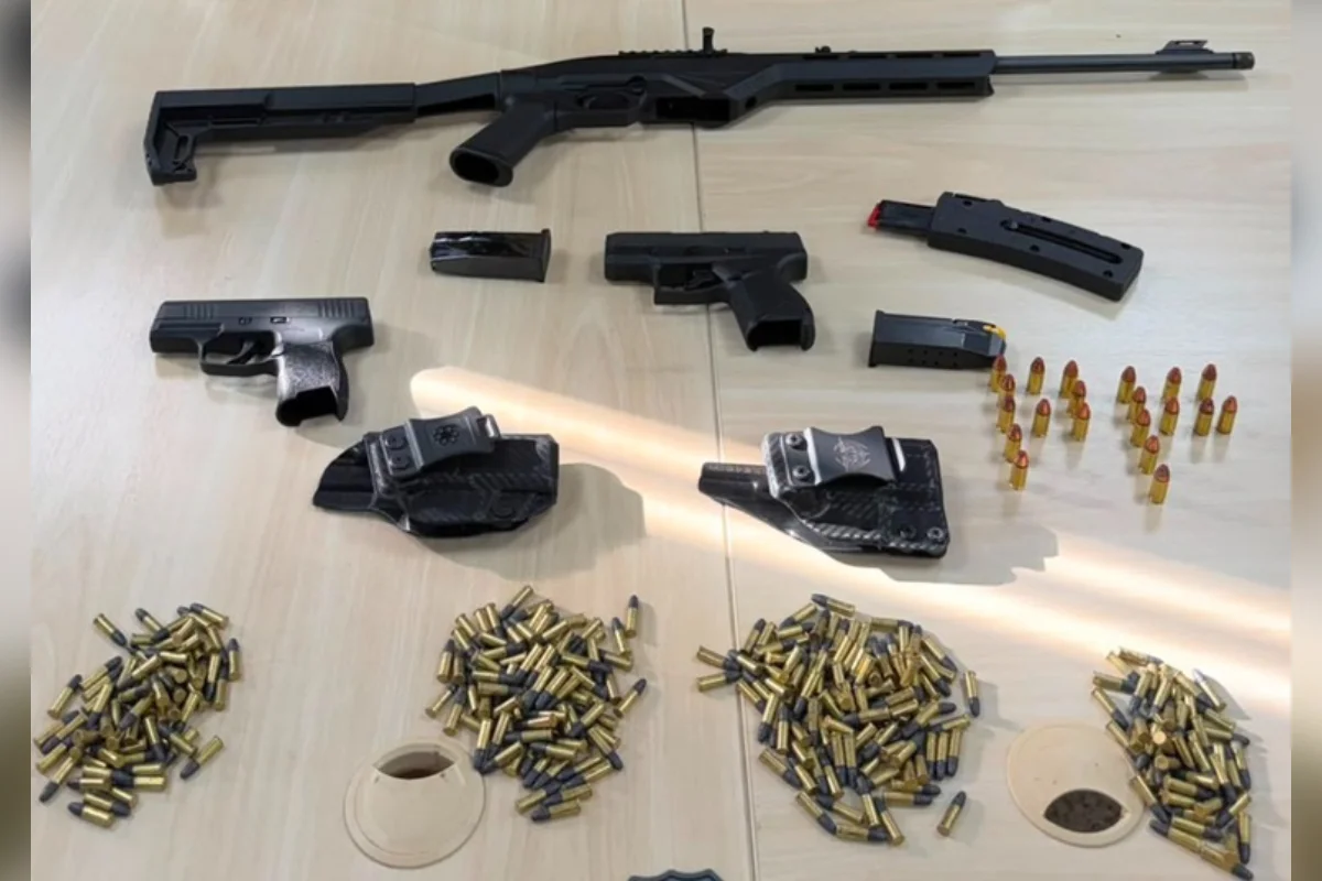 Polícia Federal investiga fraude em registros de CACs e apreende armas