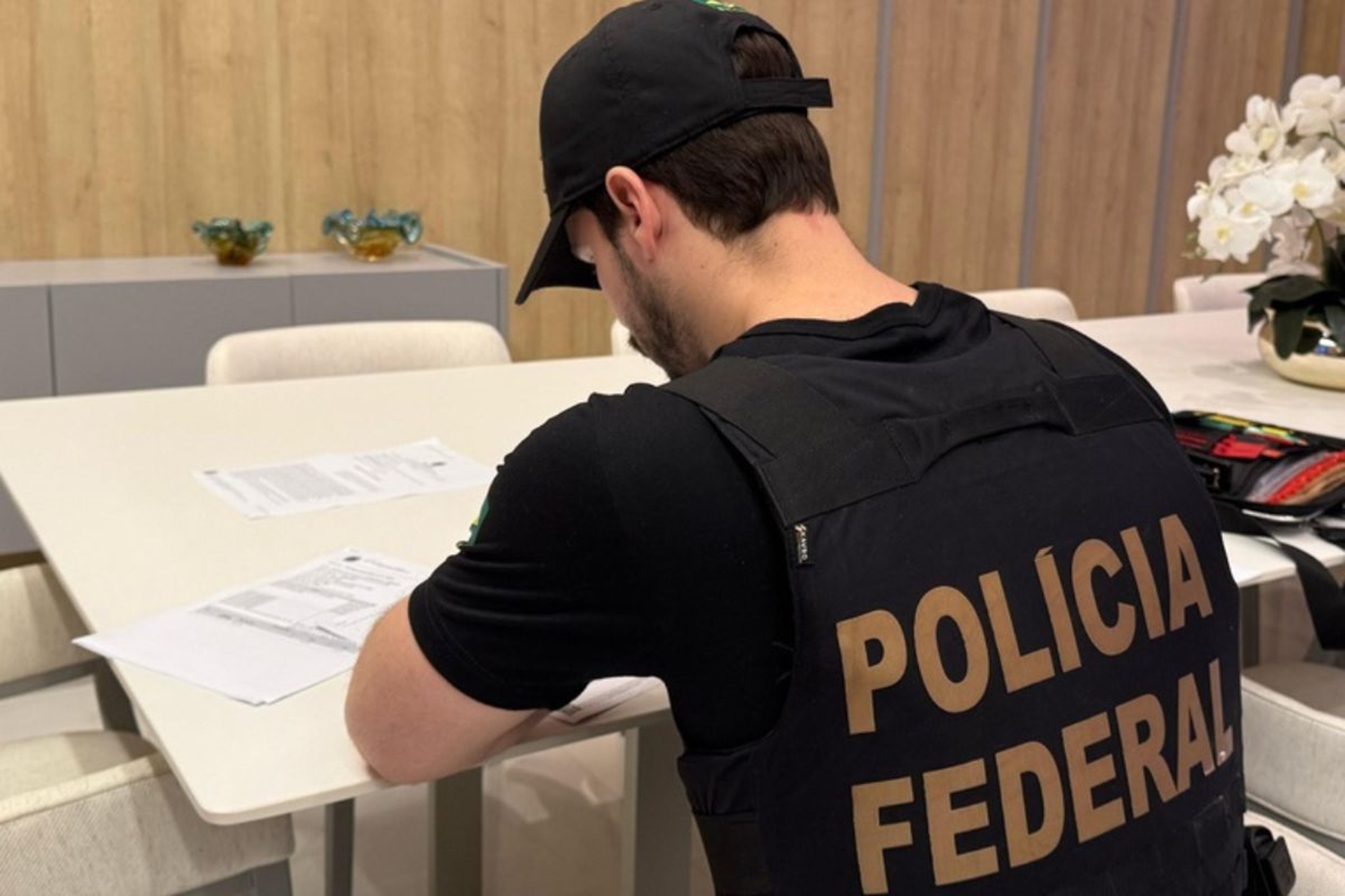 Polícia Federal desarticula organização criminosa em operação de fronteira