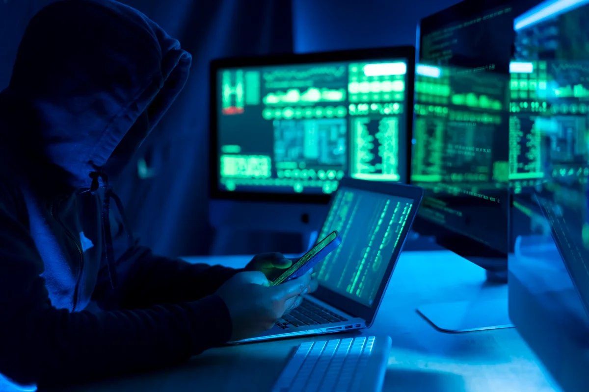 Polícia Federal investiga hacker que invadiu portal do governo e forneceu dados a criminosos