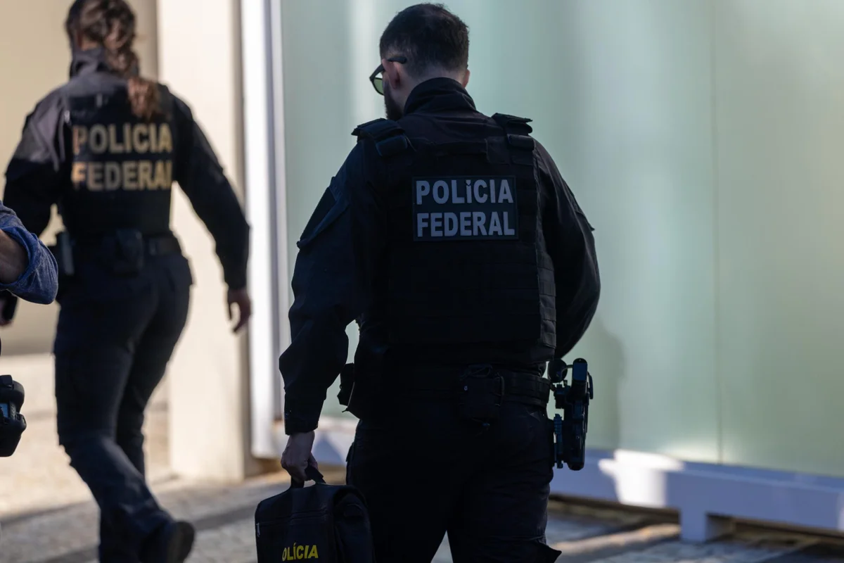 Polícia Federal investiga esquema de aluguel de carros com verba parlamentar