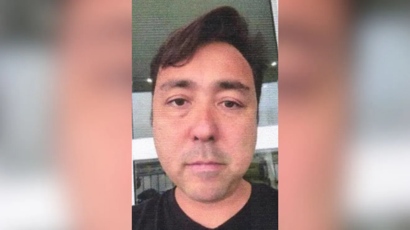 Polícia Federal prende secretária ligada ao PCC; empresário foragido