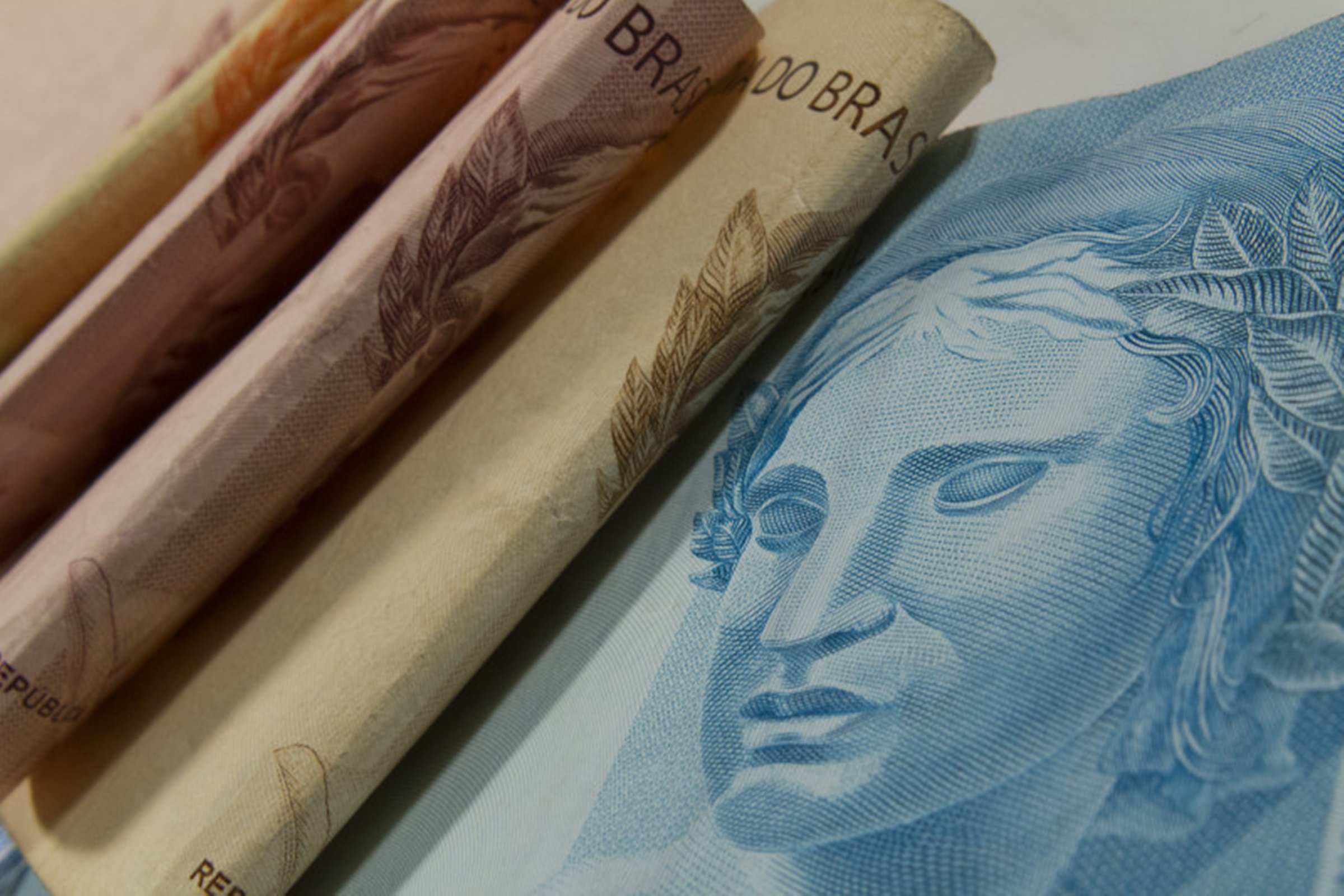 Caixa Econômica Federal e Banco do Brasil liberam novo lote do abono salarial PIS/Pasep