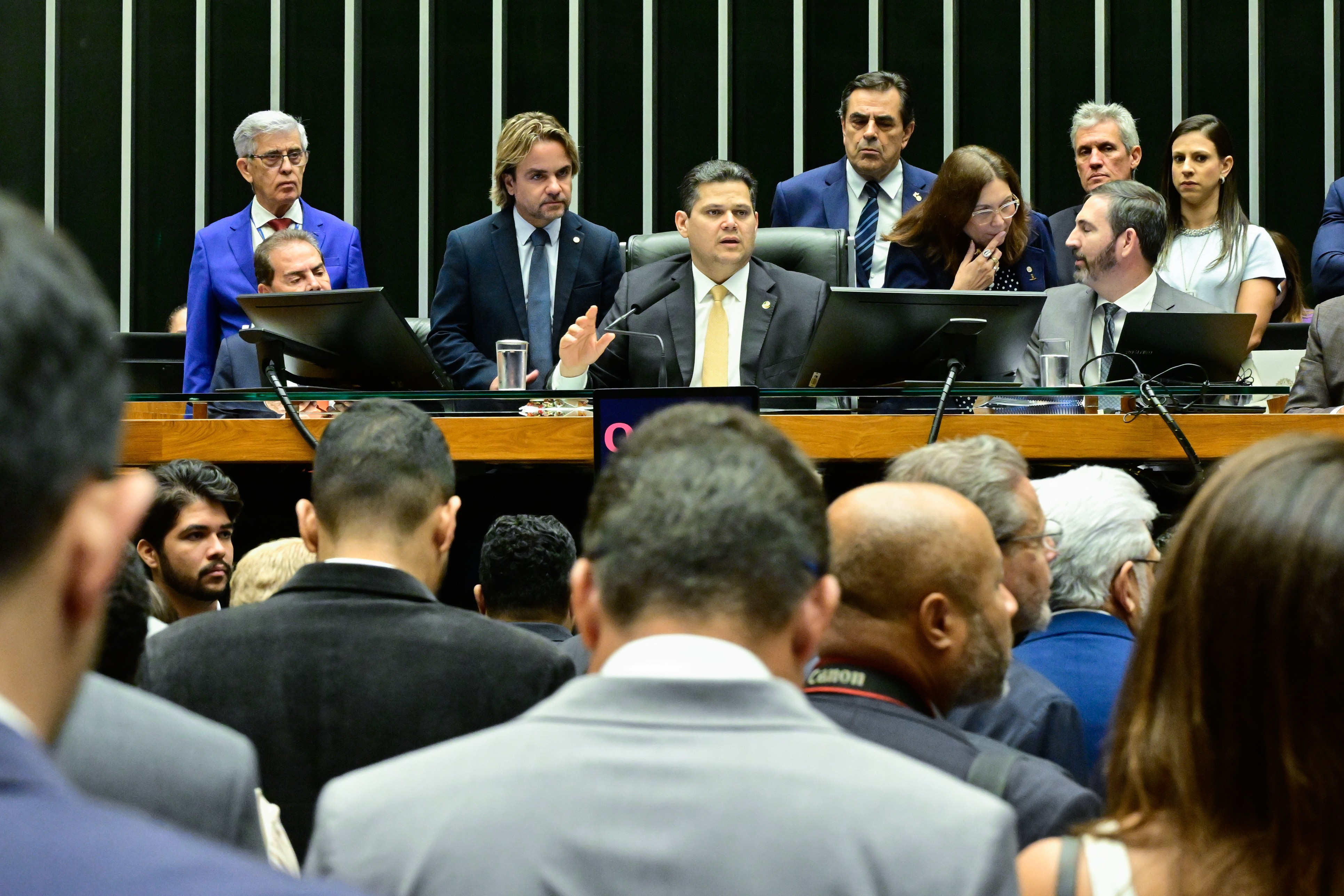 Congresso derruba veto de Lula sobre PL da Dosimetria