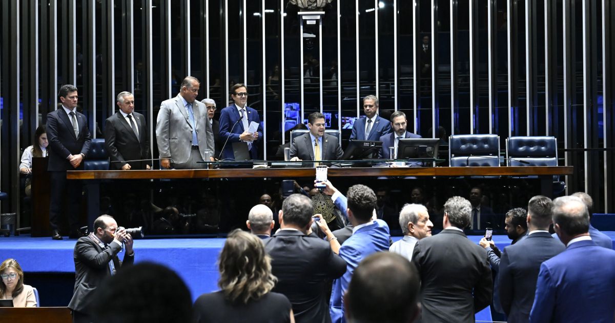 Partido Liberal assume campanha contra PEC do fim da escala 6x1