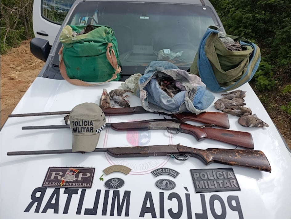 Polícia Militar apreende três espingardas e prende dois suspeitos de caça ilegal no Seridó