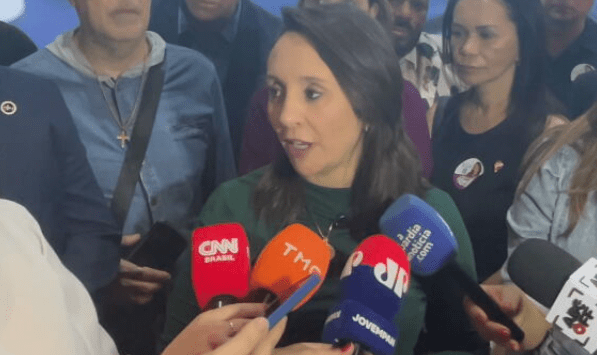 Podemos avalia apoio à candidatura de Flávio Bolsonaro à Presidência