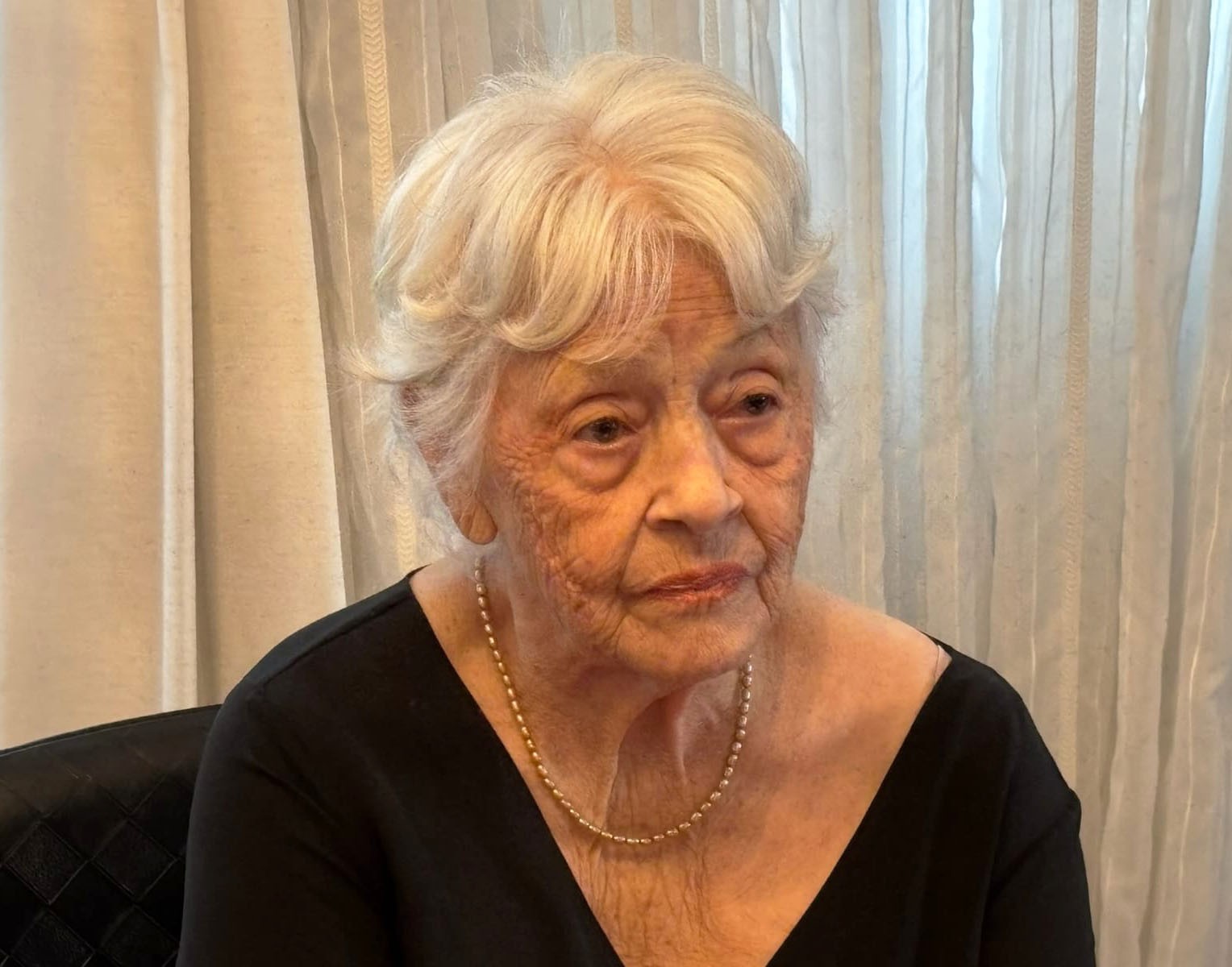 Ícone da literatura, Adélia Prado está internada novamente