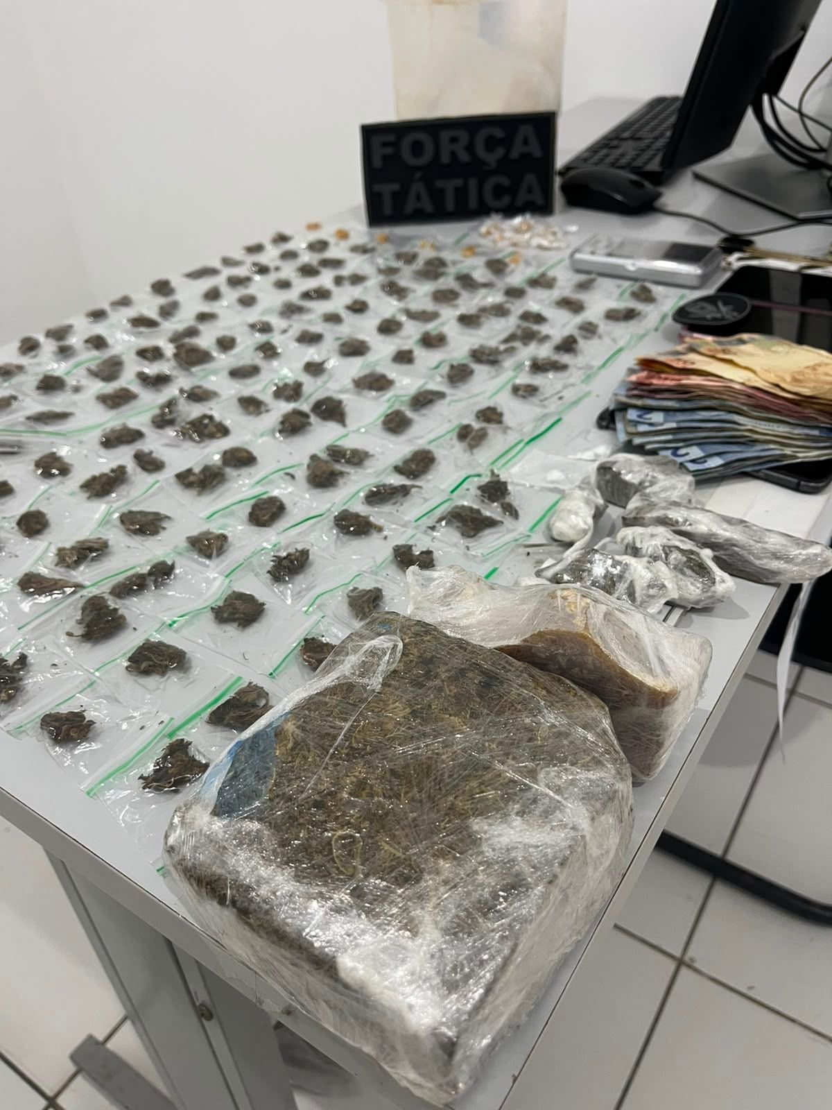 Polícia Militar prende seis suspeitos e apreende drogas na Grande Natal