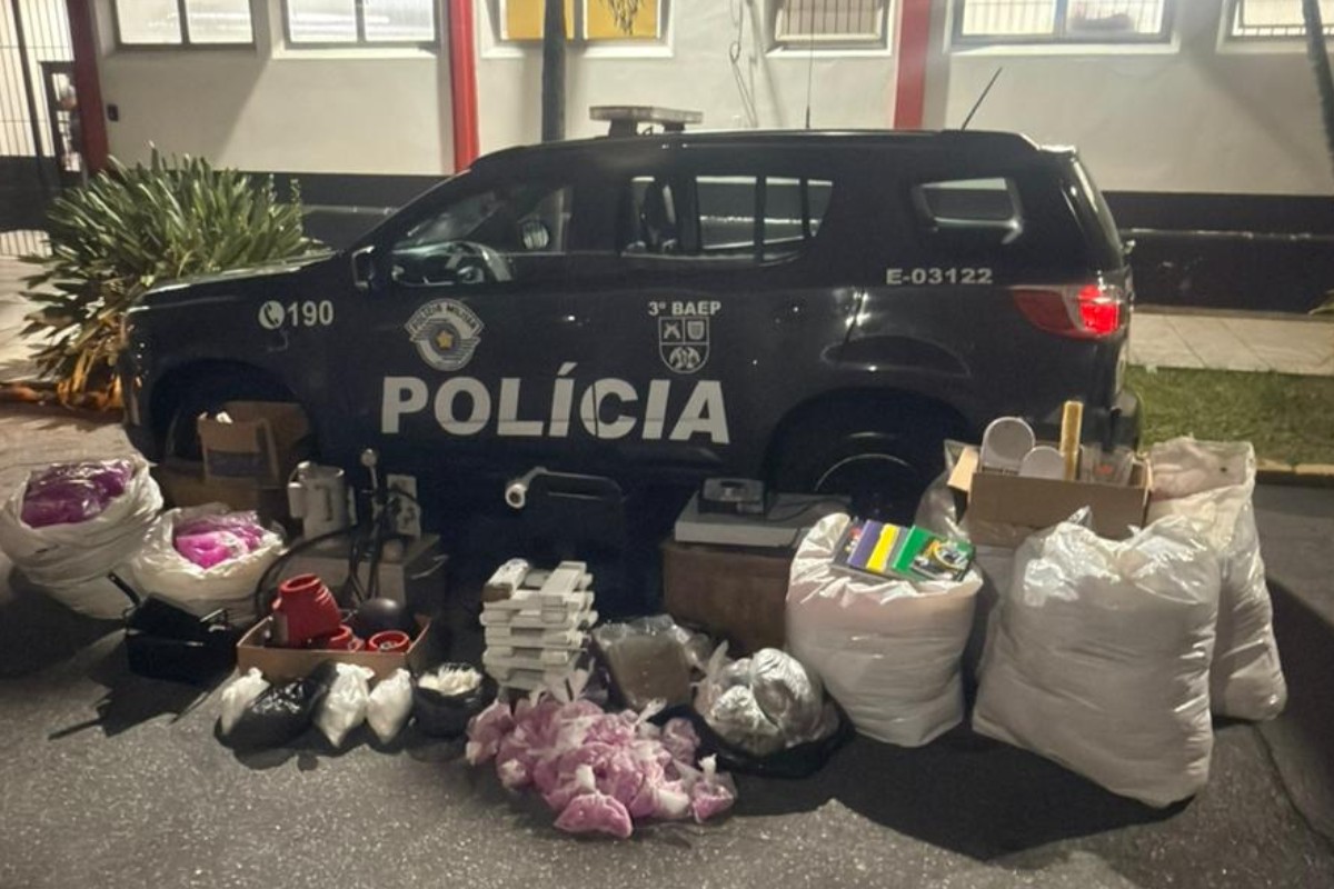 Polícia Militar apreende quase 50 kg de drogas em Pindamonhangaba