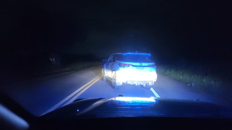 PRF e PM recuperam Hilux SW4 furtadas e prendem suspeitos