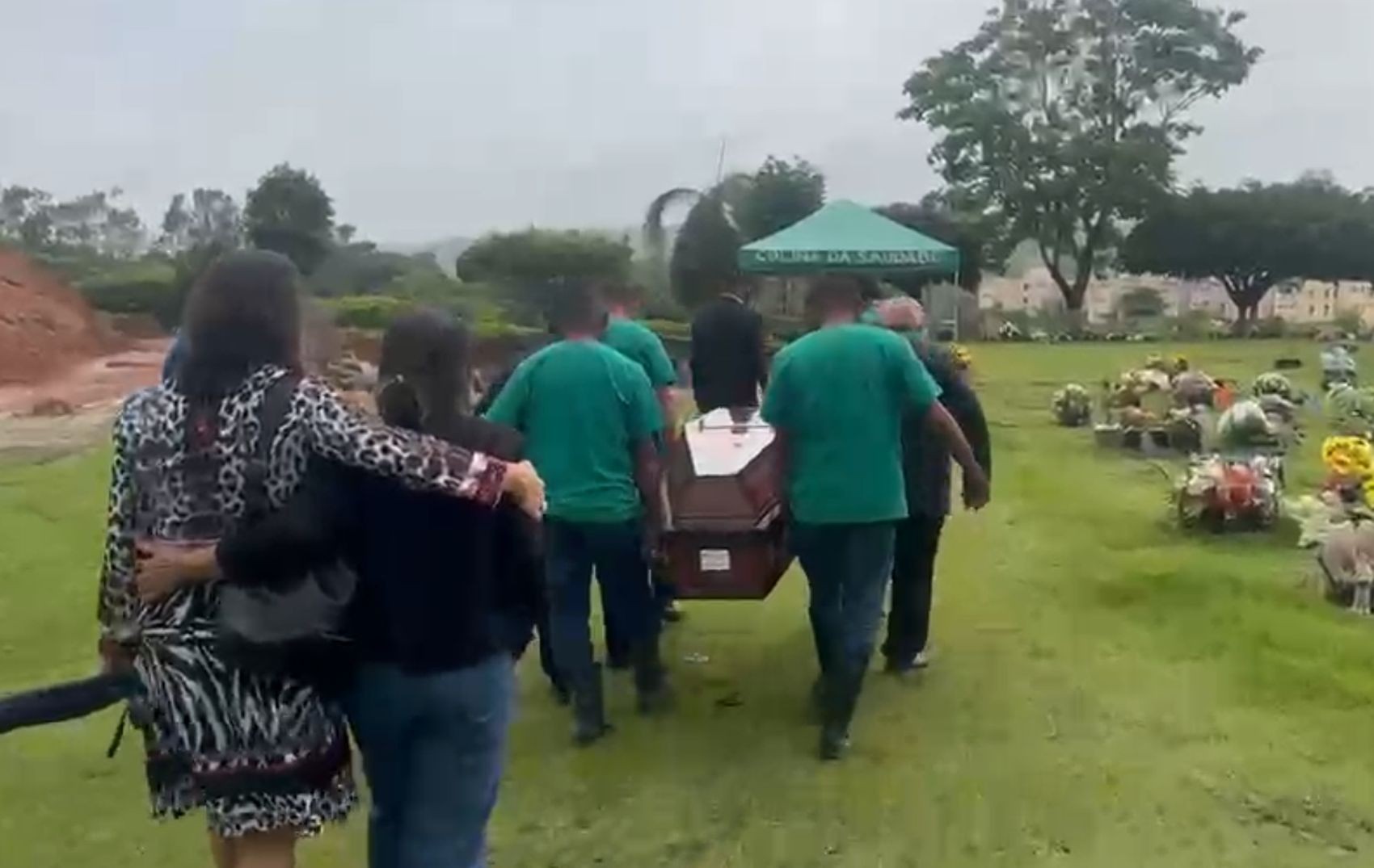 Policial sergipano Yago Gomes, morto por colega em Alagoas, é sepultado em Aracaju