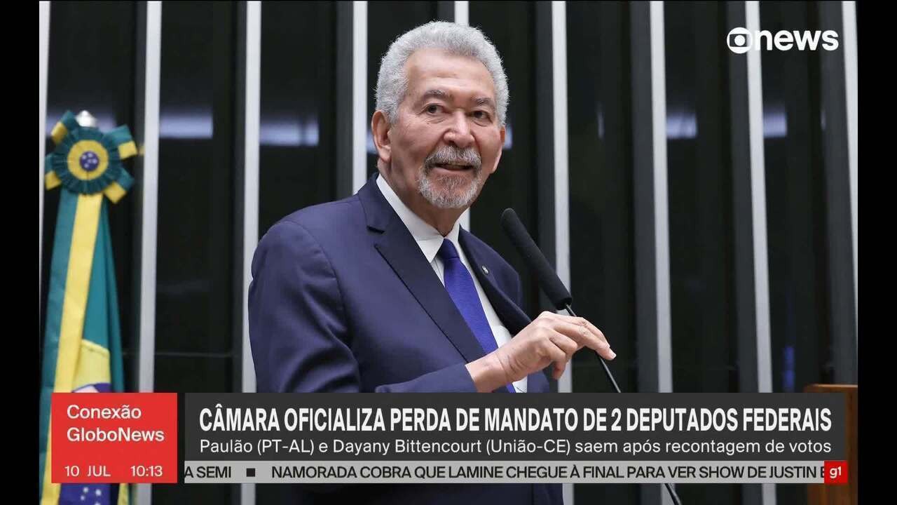 Câmara oficializa perda de mandatos de dois deputados federais