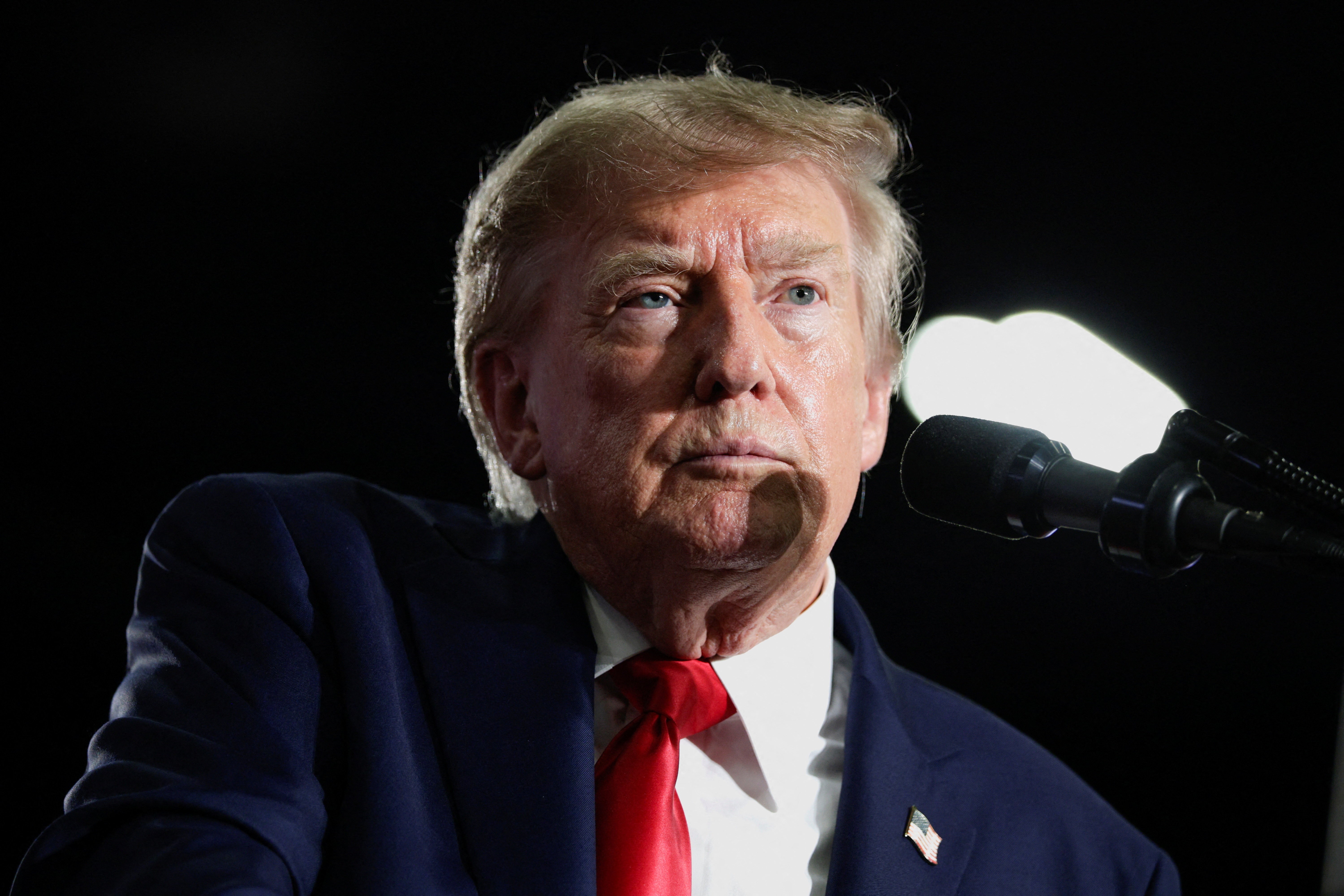 Suprema Corte autoriza avanço de decreto de Trump sobre voto pelo correio