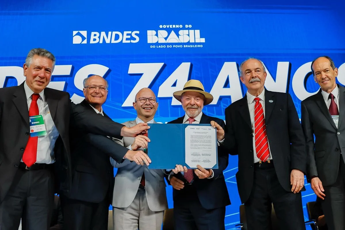 Portal Investe Indústria fortalece desenvolvimento do setor no Brasil
