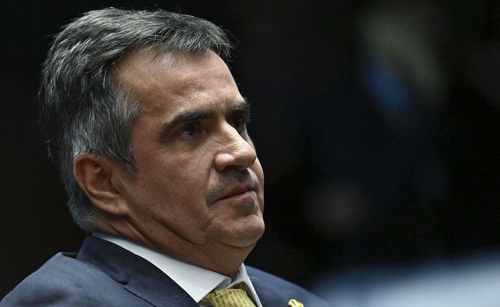 Progressistas mantém Ciro Nogueira na liderança em meio a investigação
