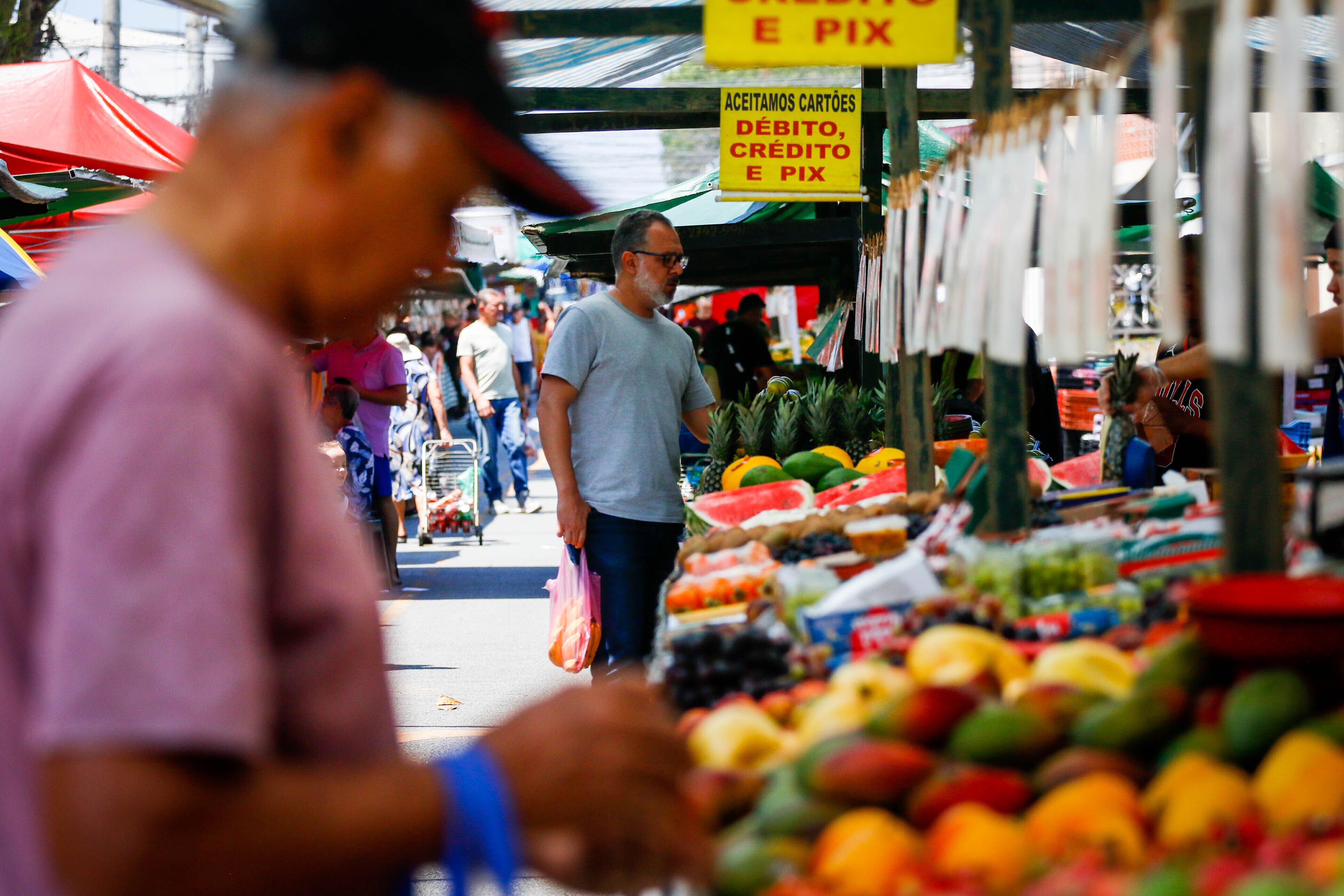 IPCA desacelera em maio, mas alta de alimentos pressiona o bolso do consumidor