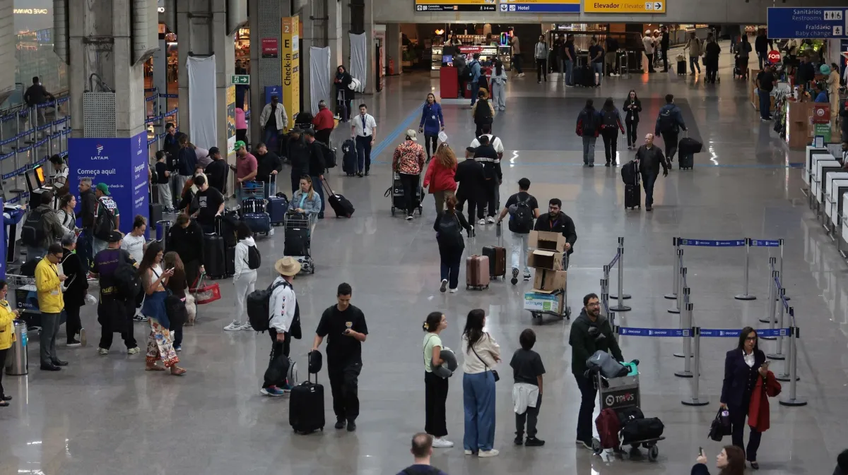 Anac: Preço médio da passagem aérea doméstica sobe 11,2% em maio, alcançando R$ 632,53