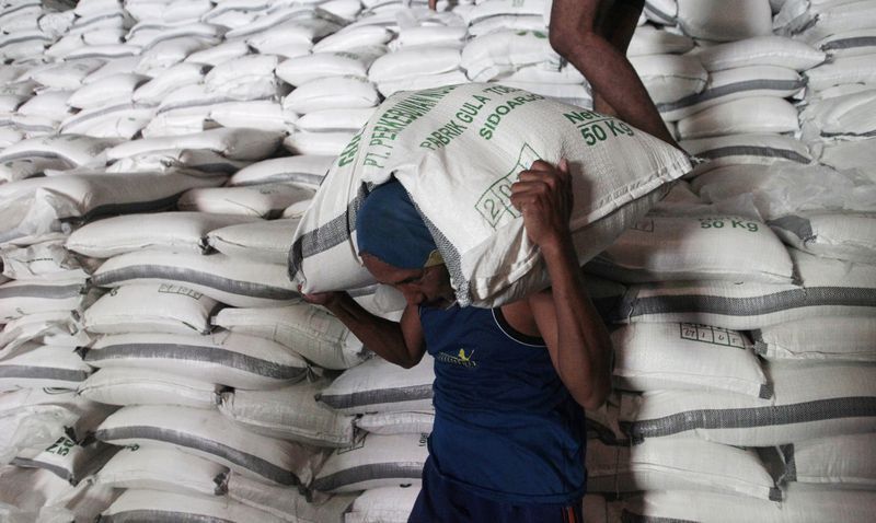 Preços ao produtor no Brasil caem em maio após dois meses de alta, informa IBGE