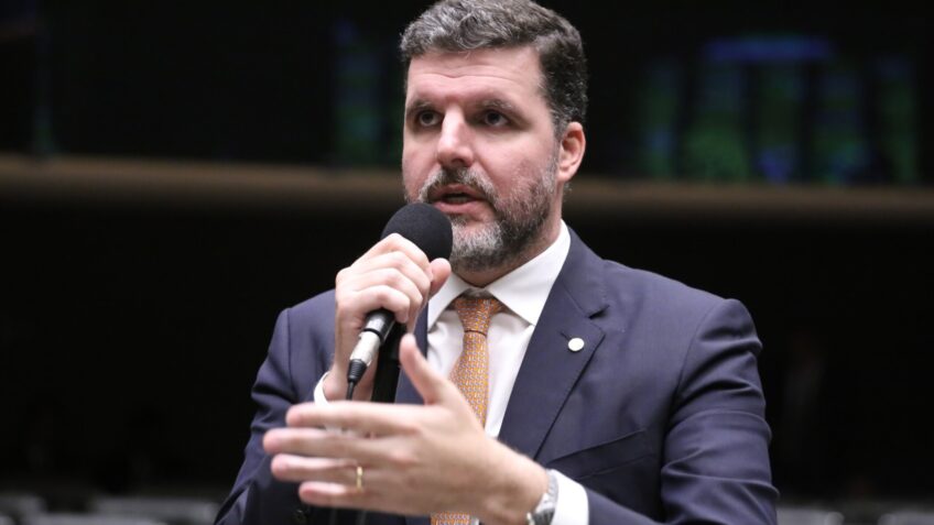 Presidente da FPA chama proposta de Lula para dívidas do agro de "piada"