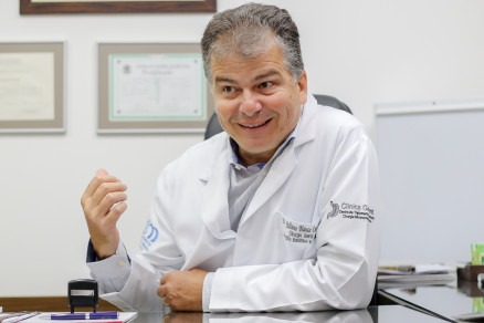 Presidente da SBCBM revela queda nas cirurgias bariátricas com avanço das canetas emagrecedoras