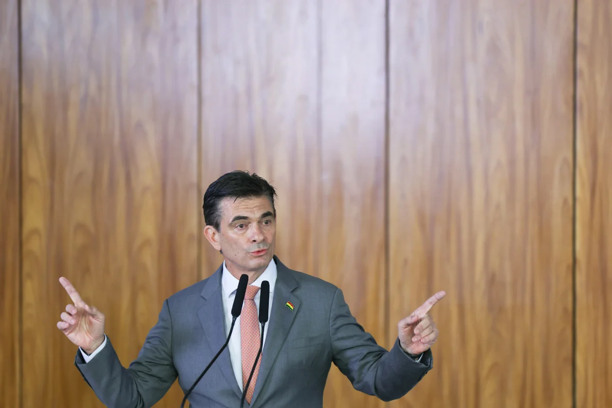 Presidente declara estado de emergência na Bolívia para encerrar protestos