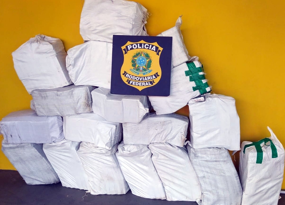Polícia Rodoviária Federal intercepta 487 kg de cocaína em Santa Catarina