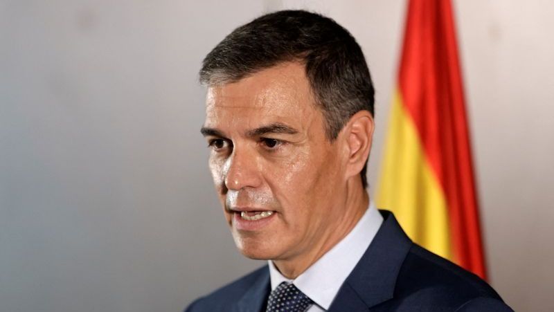 Pedro Sánchez celebra o título mundial da Espanha após vitória na Copa do Mundo