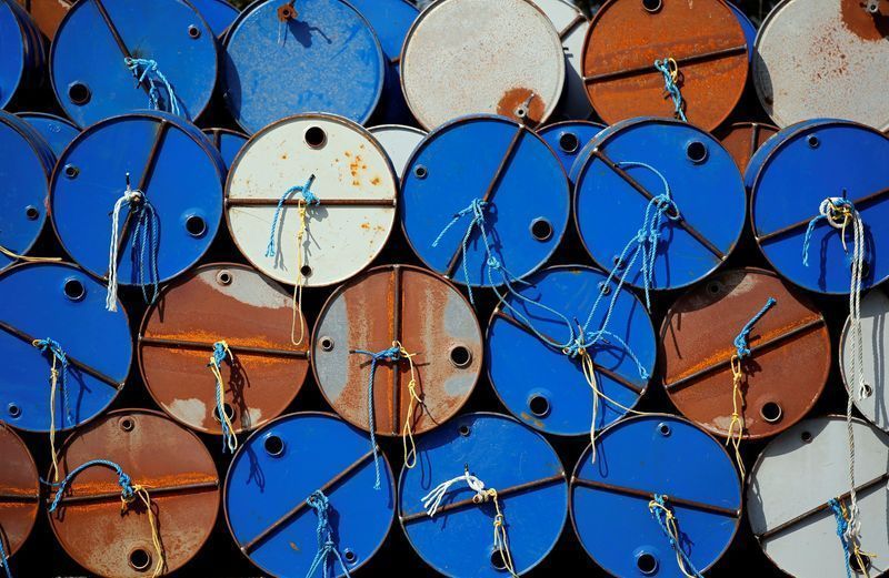 Produção de petróleo atinge recorde de 3,7 milhões de barris por dia