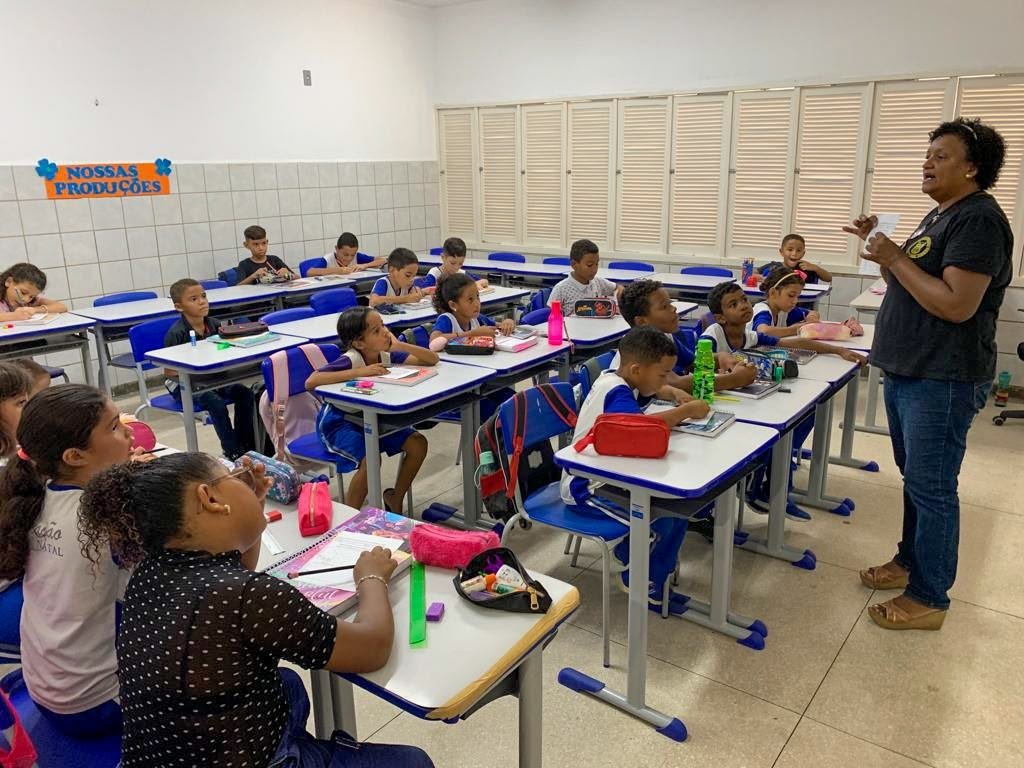 Professores convocados terão salários pagos por folha complementar até 10 de julho