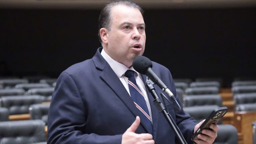 Câmara dos Deputados aprova adaptações em concursos e exames para pessoas idosas