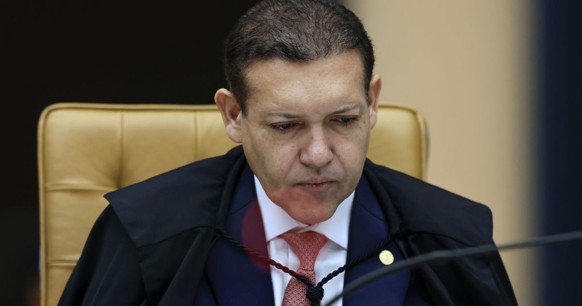 Provas contra ministro Marco Buzzi, do STJ, são enviadas ao STF para análise de Nunes Marques