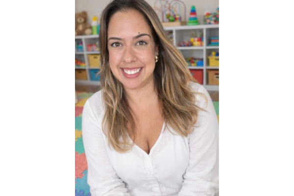 Psicóloga Amanda Palácio incentiva combate a abusos contra crianças e adolescentes