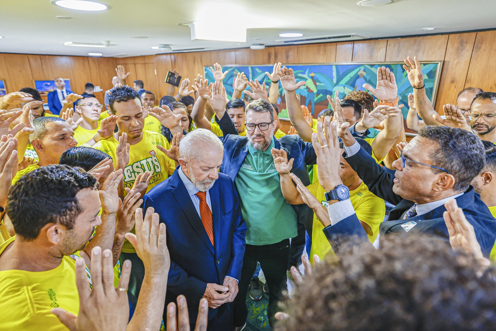 PT divulga carta a evangélicos e reafirma respeito às igrejas