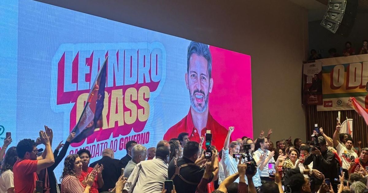 PT oficializa candidatura de Leandro Grass ao governo do Distrito Federal