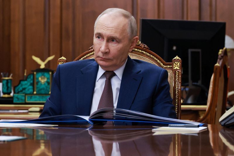 Vladimir Putin promete resposta ampliada a ataques da Ucrânia contra a Rússia