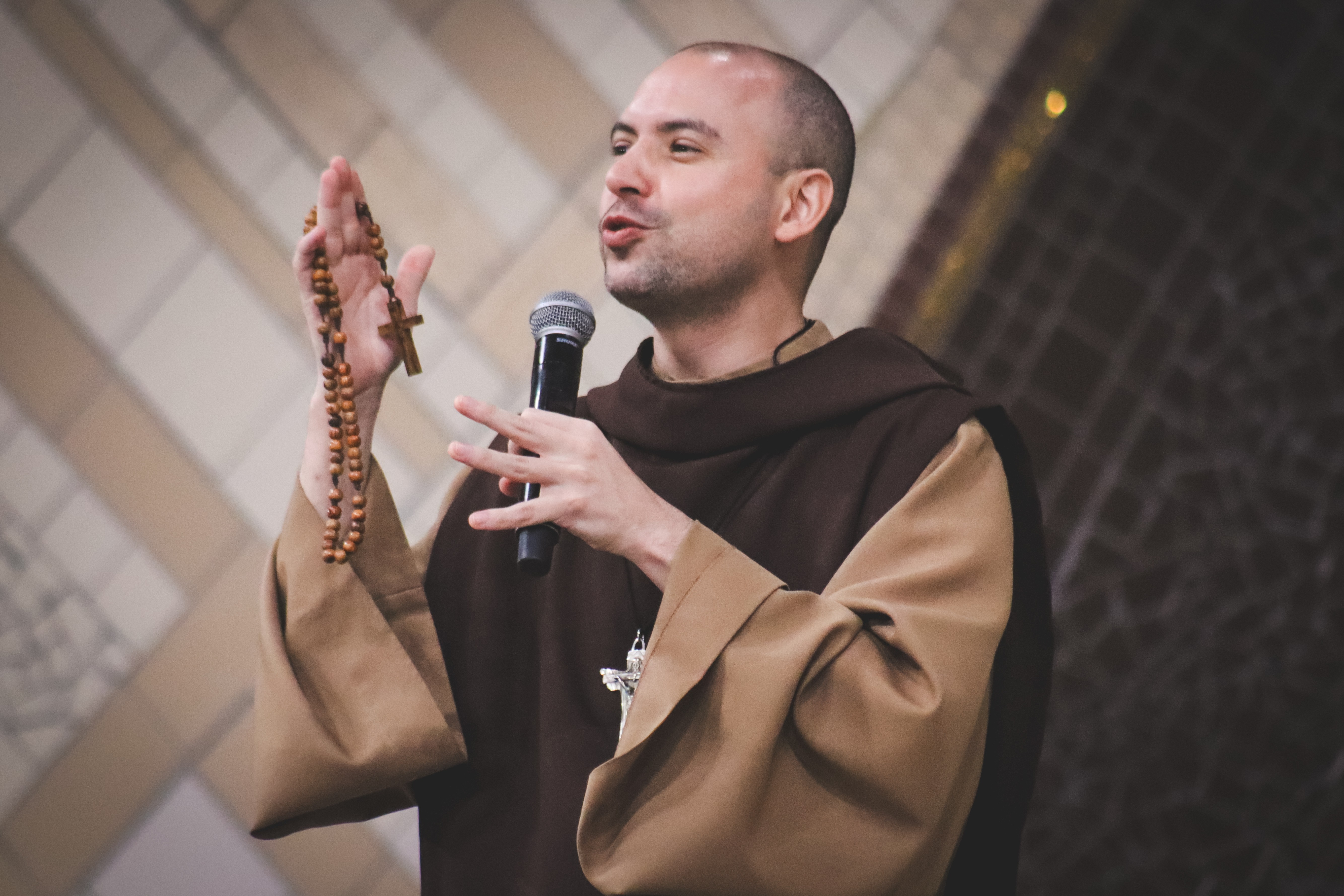 Fiéis iniciam a Quaresma de São Miguel Arcanjo com foco em espiritualidade